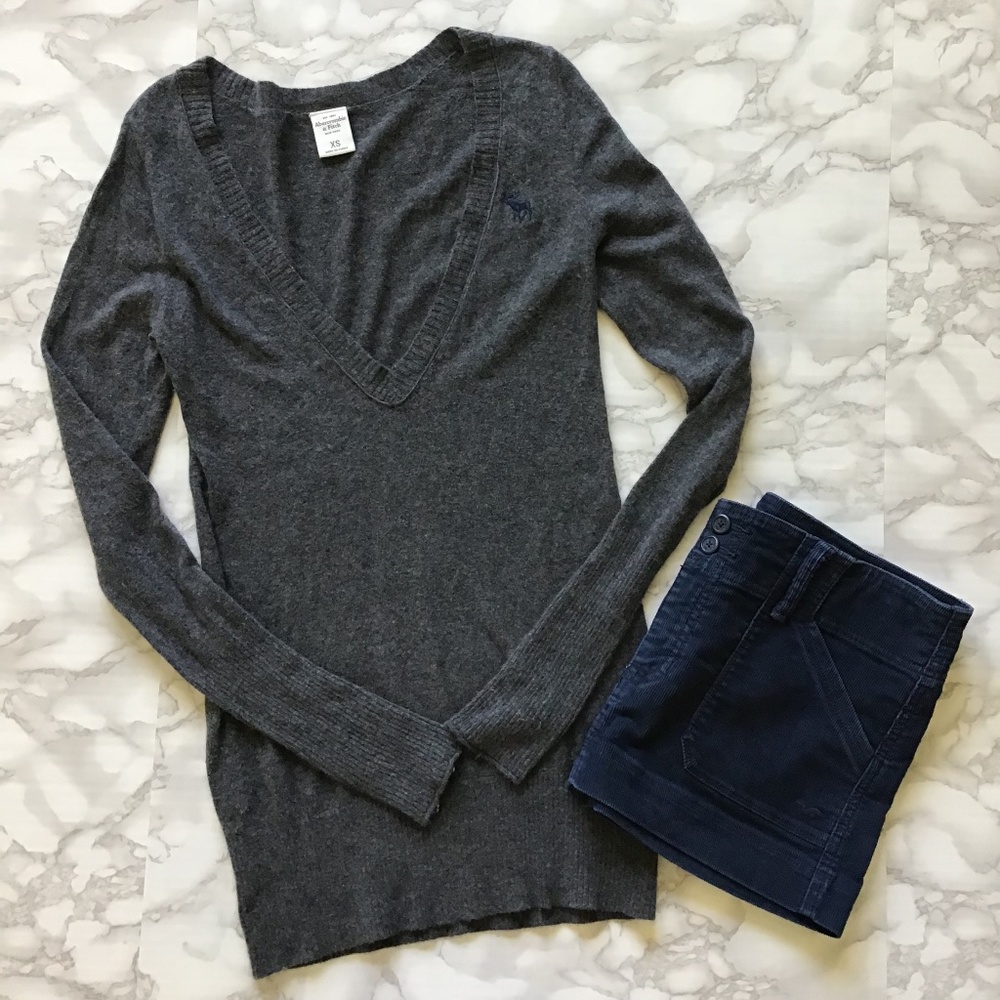 Abercrombie & Fitch Long Sleeves Knit Sweater